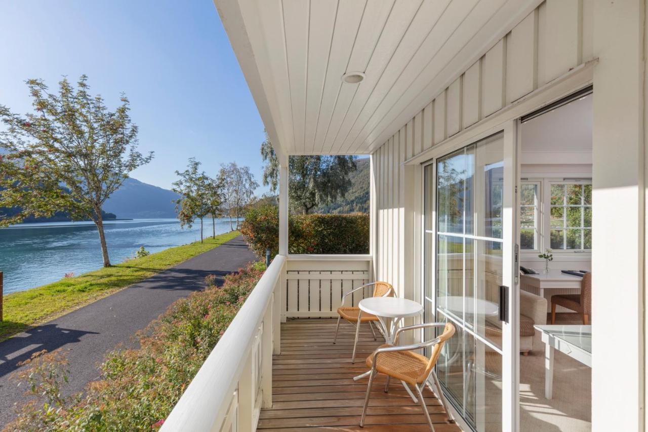Hotel Loenfjord لوين المظهر الخارجي الصورة