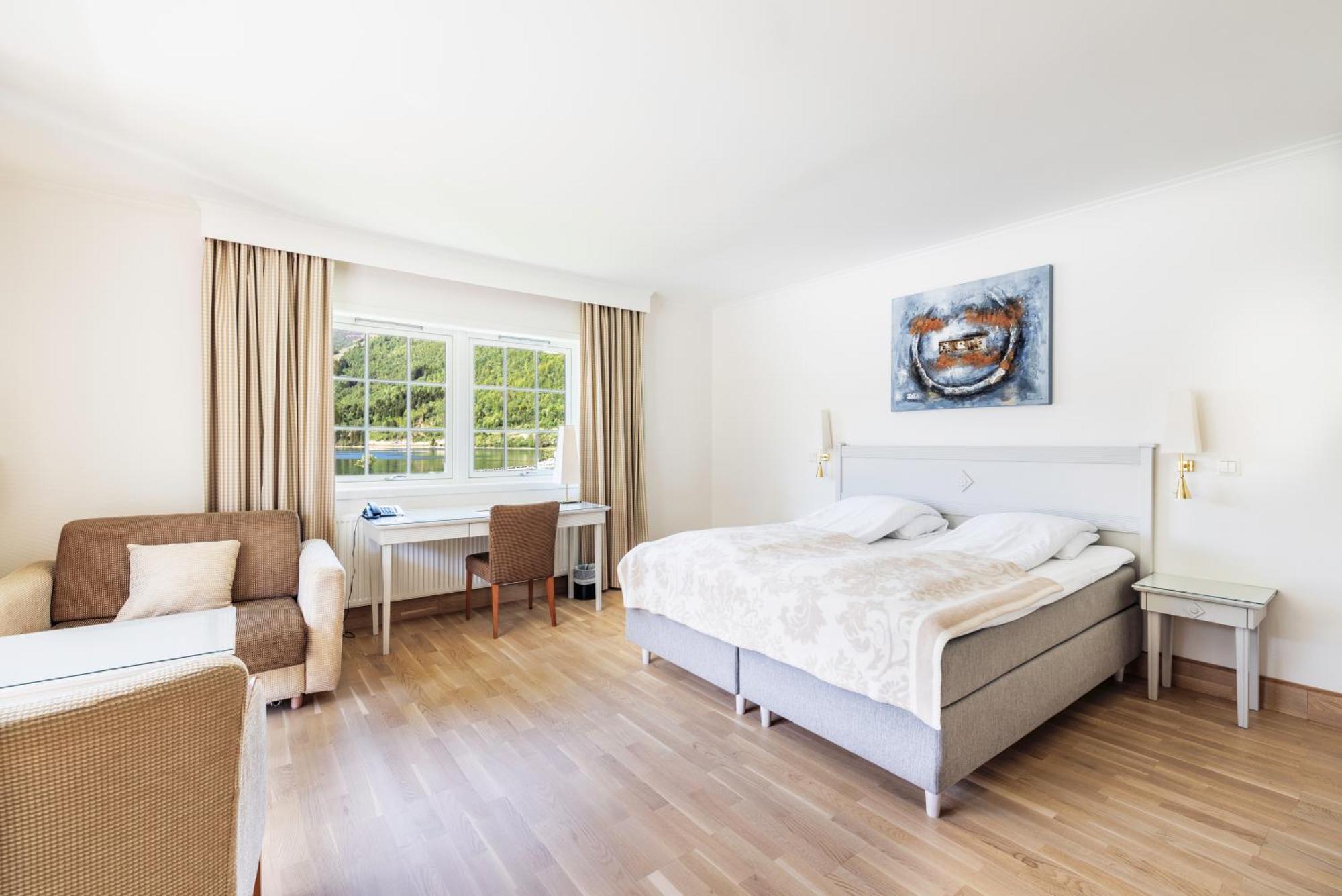 Hotel Loenfjord لوين المظهر الخارجي الصورة