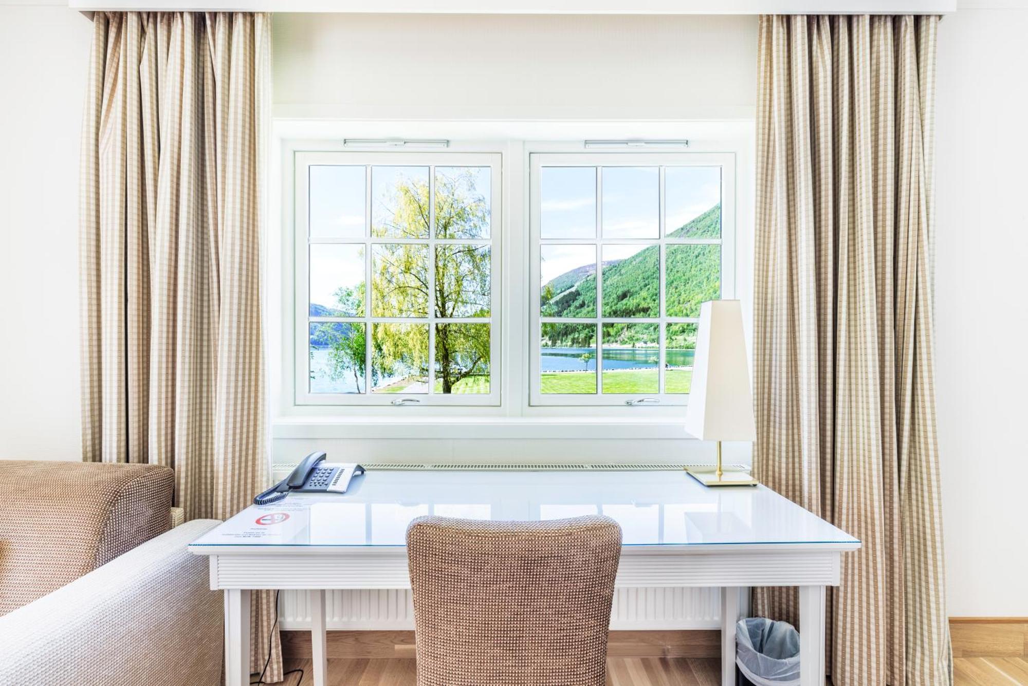 Hotel Loenfjord لوين المظهر الخارجي الصورة
