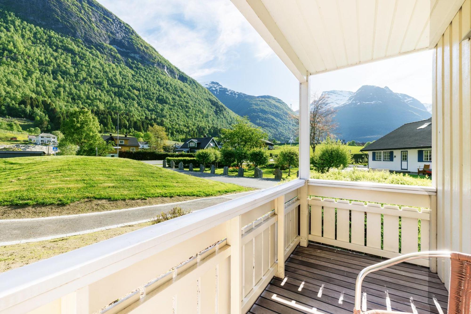 Hotel Loenfjord لوين المظهر الخارجي الصورة