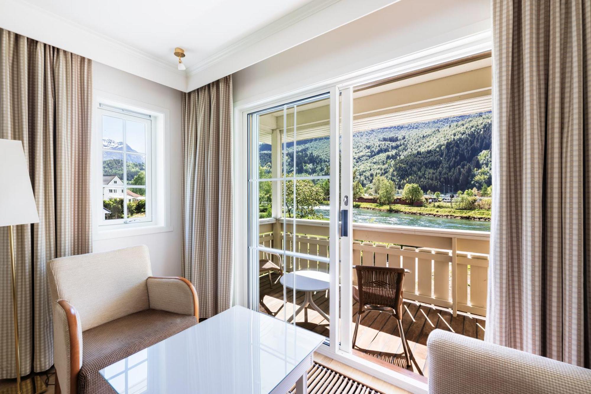 Hotel Loenfjord لوين المظهر الخارجي الصورة