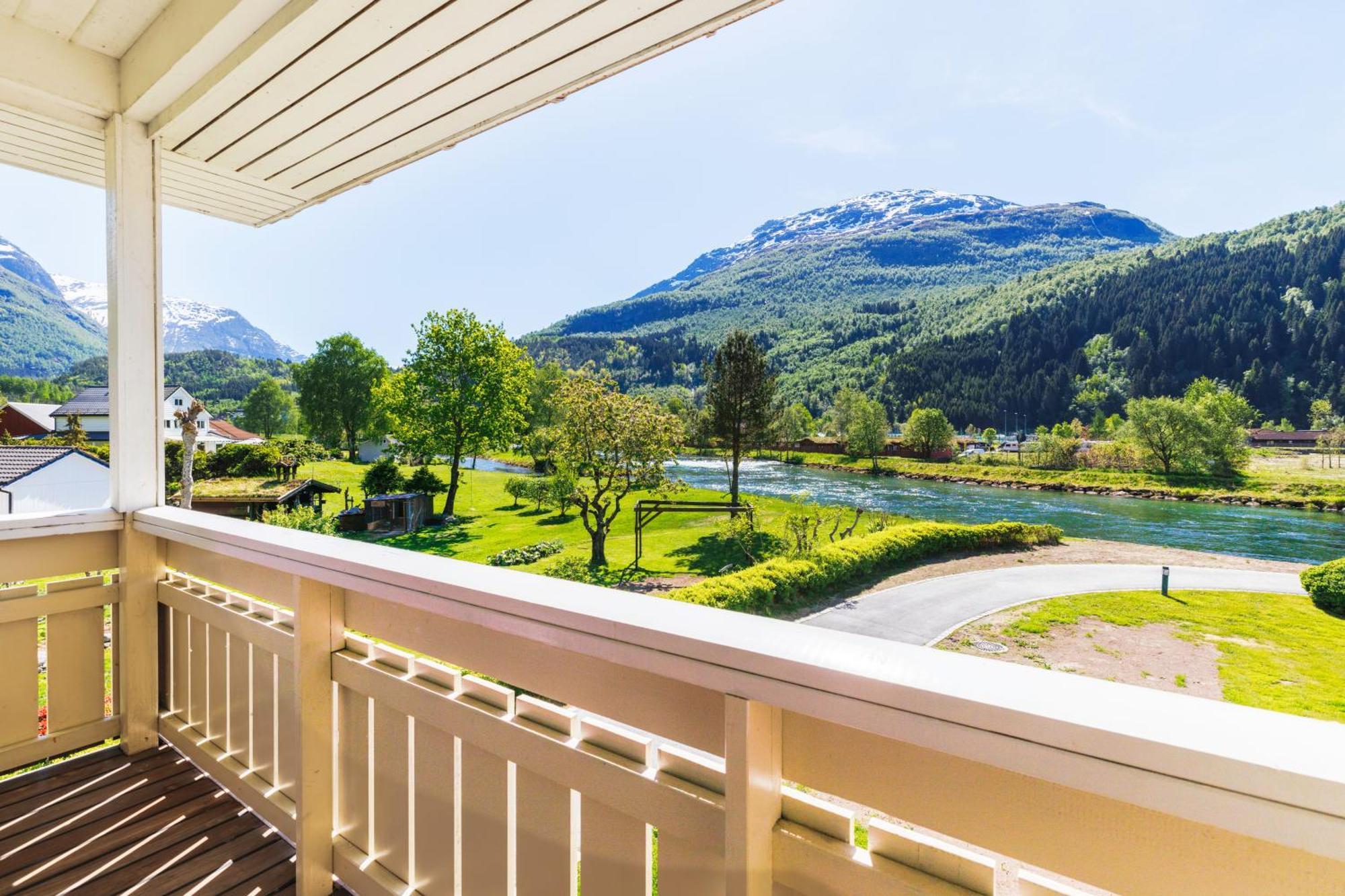 Hotel Loenfjord لوين المظهر الخارجي الصورة