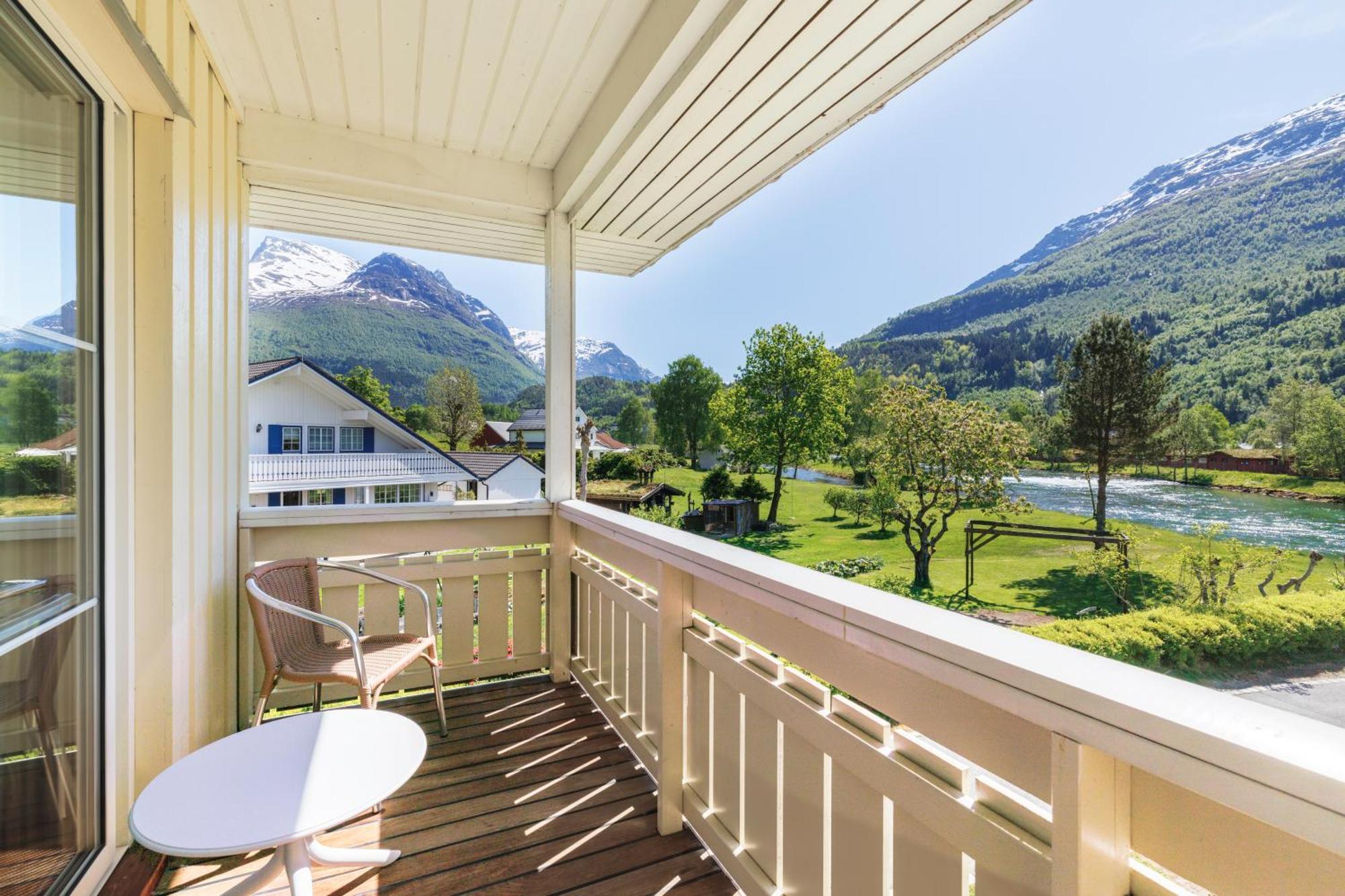Hotel Loenfjord لوين المظهر الخارجي الصورة