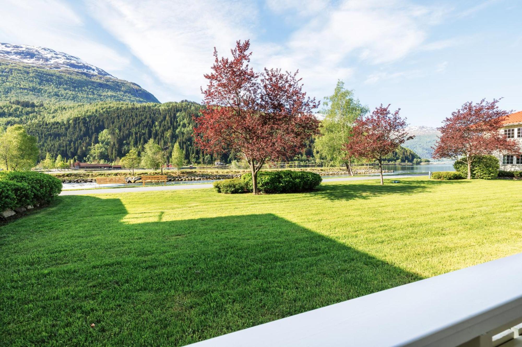 Hotel Loenfjord لوين المظهر الخارجي الصورة